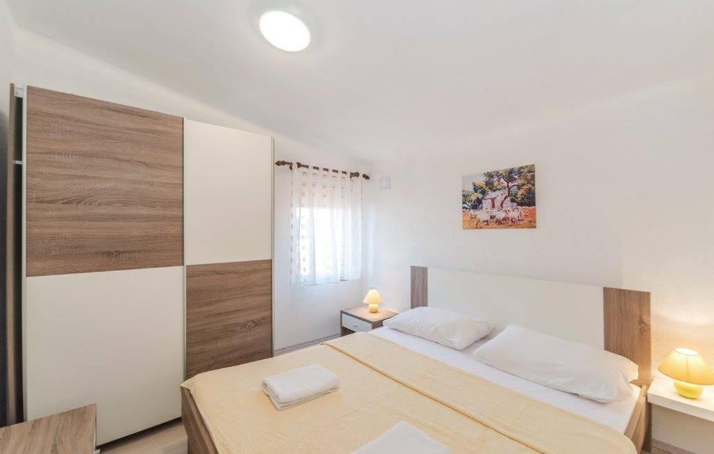 ויר Apartmani Prpic מראה חיצוני תמונה